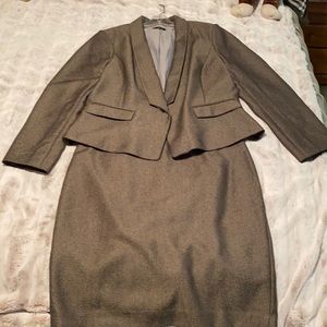 Ann Taylor brown Tweed skirt suit